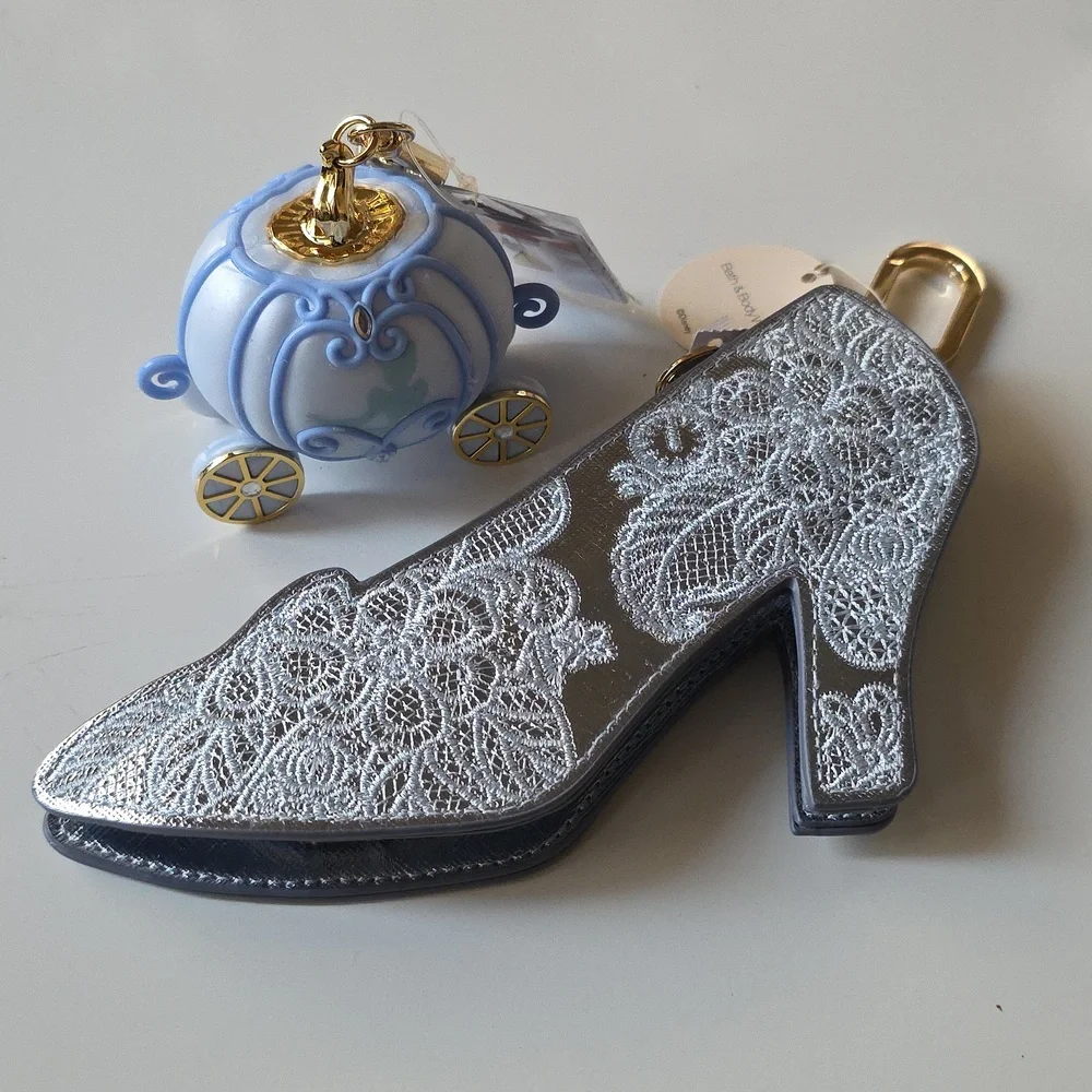 Bath & Body Works Disney‎ CINDERELLA  Shoe Pouch And Sanitizer Holder